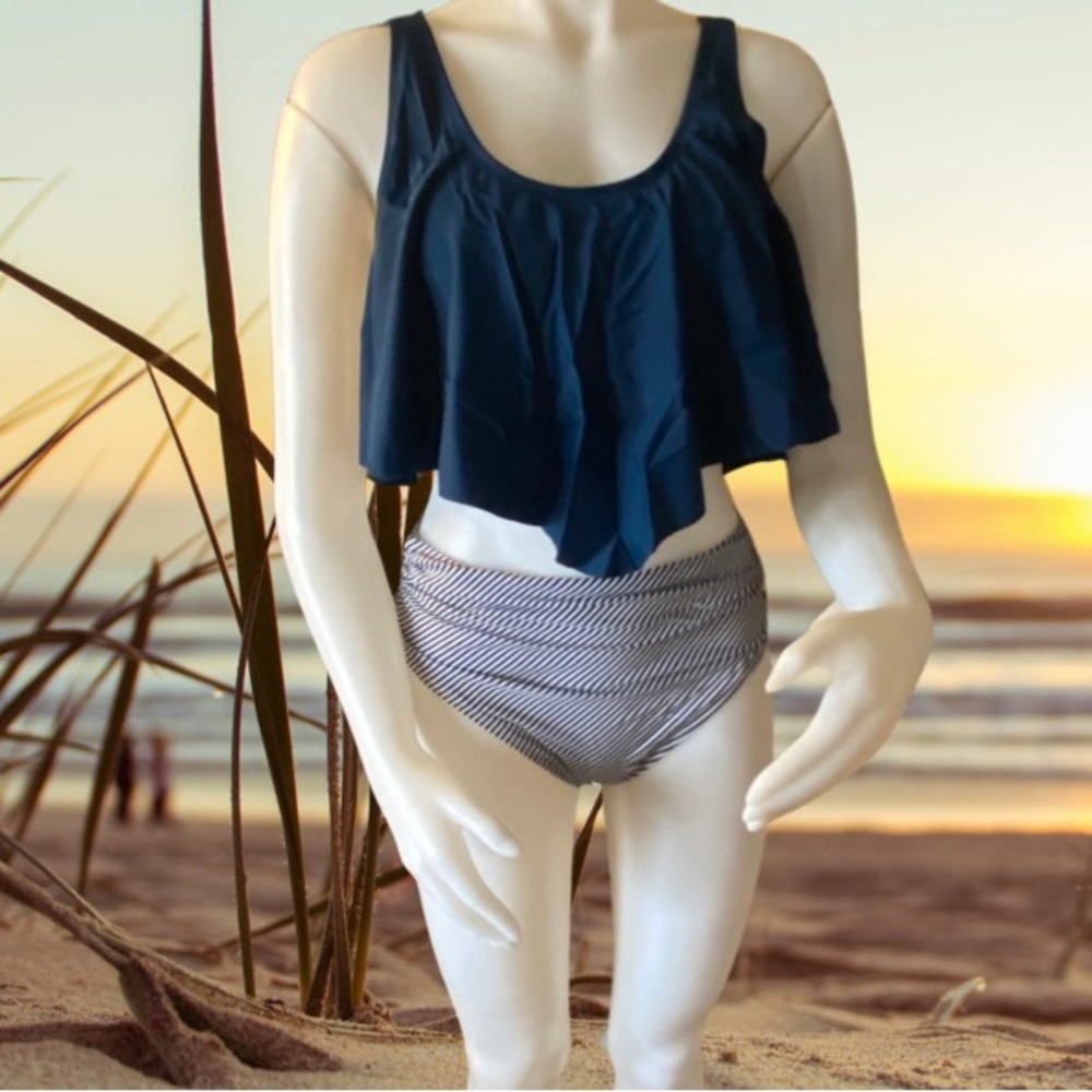 Lunabelle 2 piece swimsuit size L